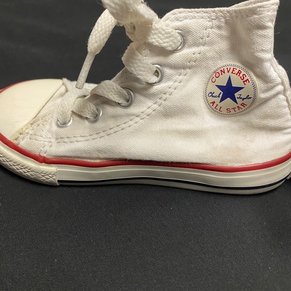 Converse - Chuck Taylor Allstar, size 7 toddler
